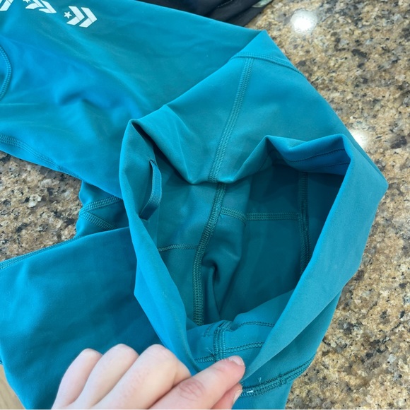 NEW Lululemon Teal Wunder Train High Waisted 8” short in teal aqua - Picture 8 of 13